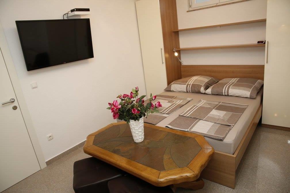 Apartments Simic Vodice Esterno foto